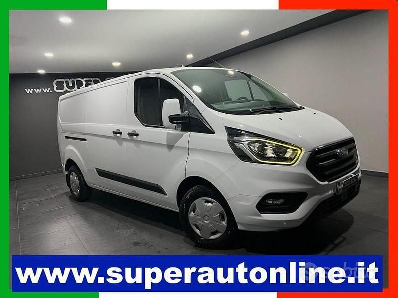 Usata Ford Transit Custom Titanium 131 CV (96 kW) 2021 Bianco Furgone