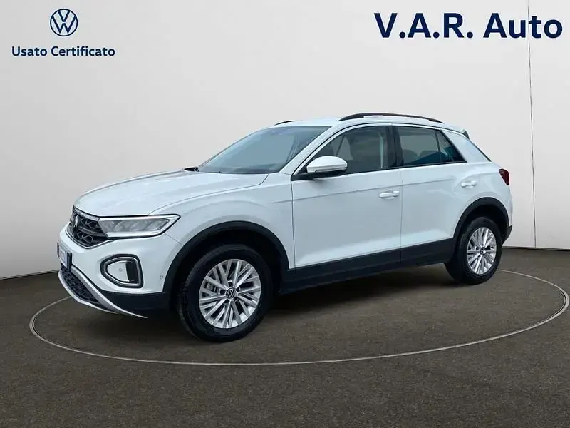 Second-hand VW T-Roc Life 150 CP (110 kW) 2023 SUV