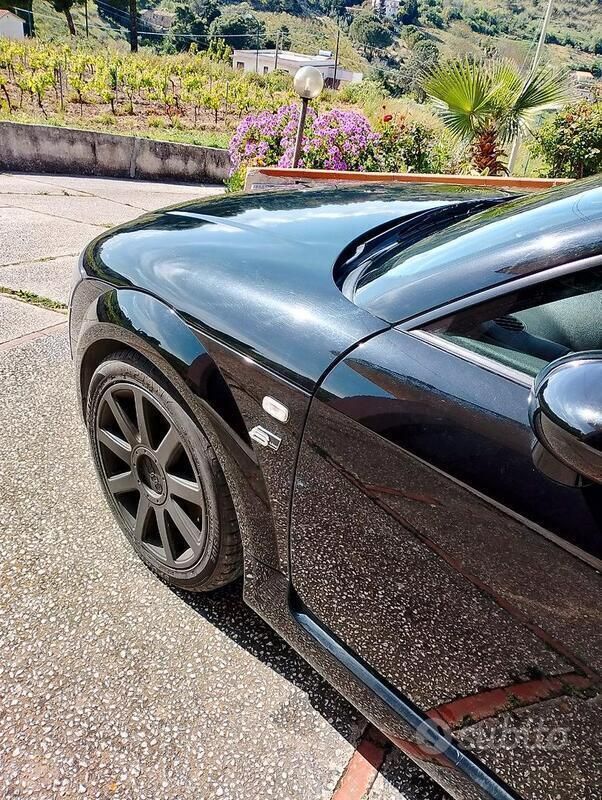 Usata Audi TT 150 CV (110 kW) 2002 Nero Cabrio