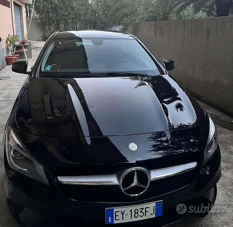 Usata Mercedes CLA200 136 CV (100 kW) 2015 Nero Berlina