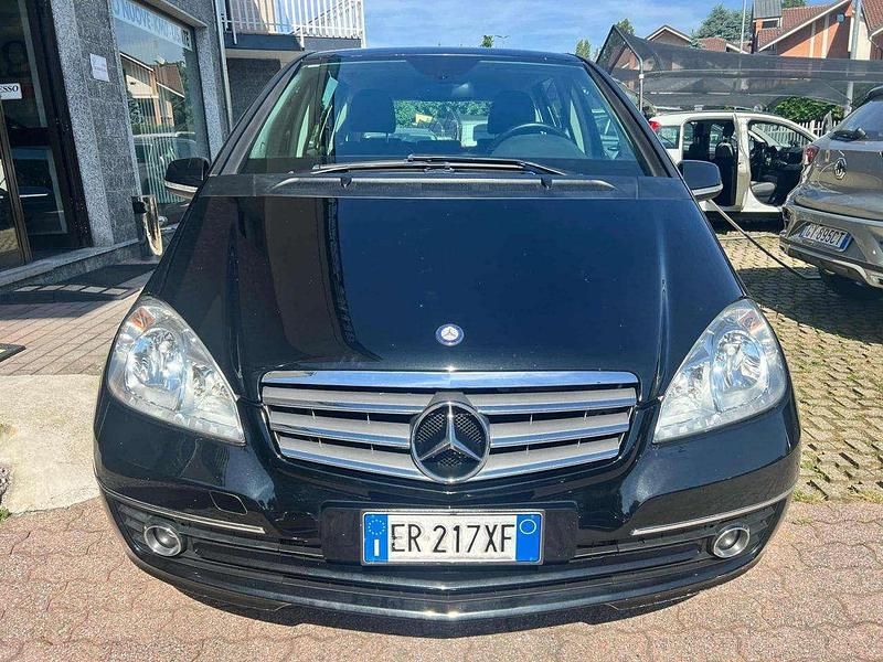 Usata Mercedes A180 Executive 109 CV (80 kW) 2011 Nero Berlina