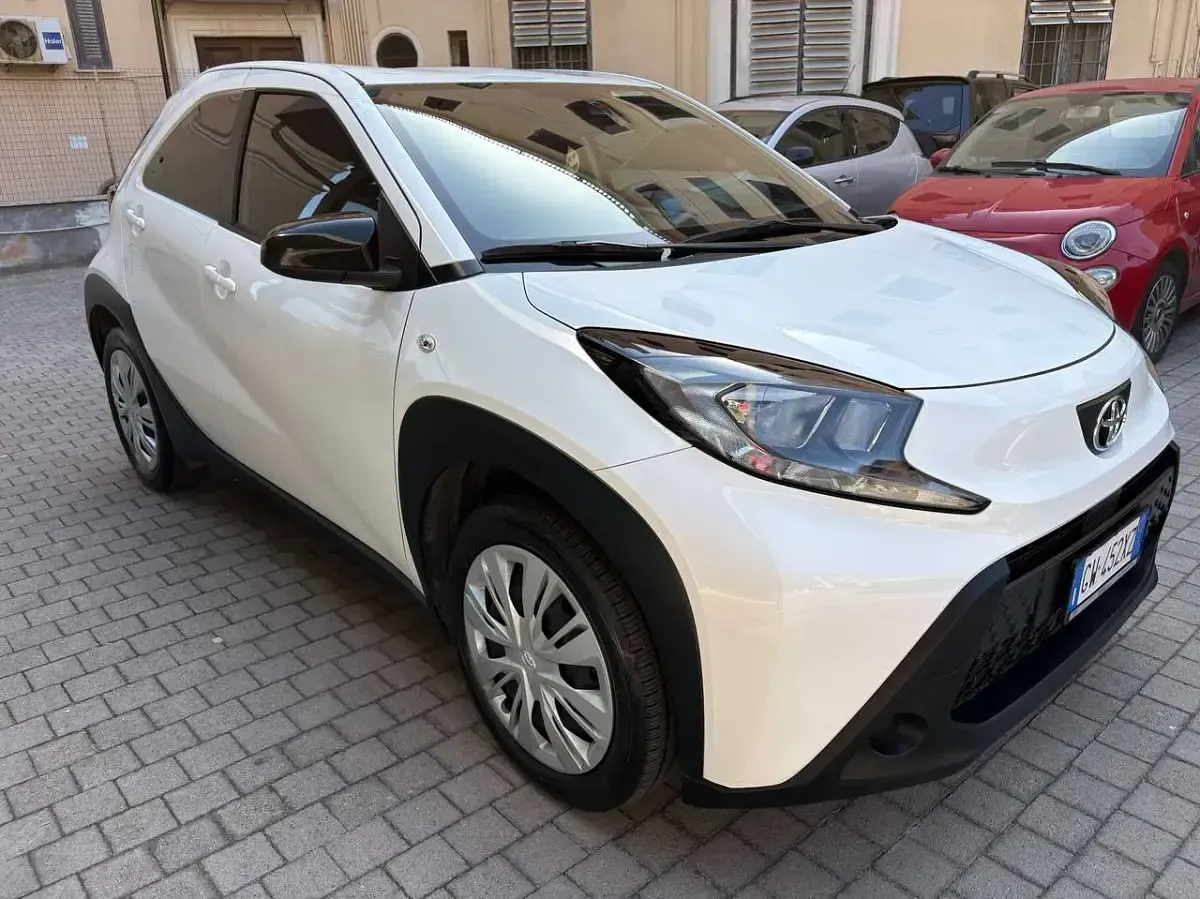 Usata Toyota Aygo X Active 72 CV (52 kW) 2024 Bianco SUV