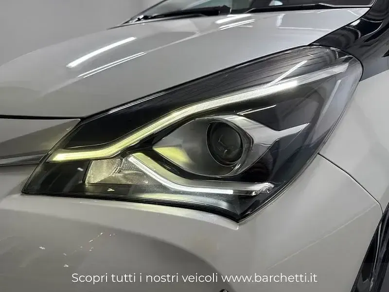 Usata Toyota Yaris Edition 101 CV (74 kW) 2018 Bianco Utilitaria