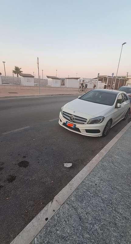 Usata Mercedes 180 Premium 109 CV (80 kW) 2015 Bianco Berlina