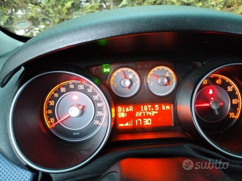 Usato 2011 Fiat Punto Evo 1.4 CNG_Hybrid 77 CV (3.600 €)
