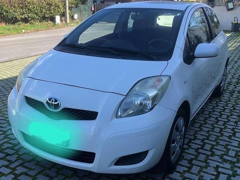 Usata Toyota Yaris Sol 87 CV (63 kW) 2009 Utilitaria