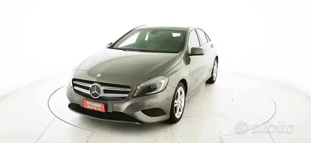 Usata Mercedes A180 109 CV (80 kW) 2013 Grigio Berlina