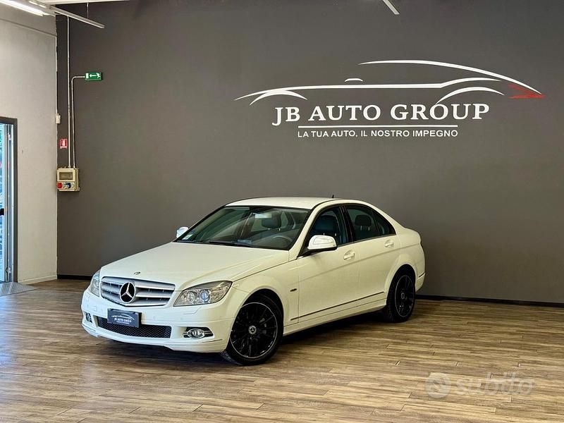 Usata Mercedes C220 170 CV (125 kW) 2008 Bianco Berlina