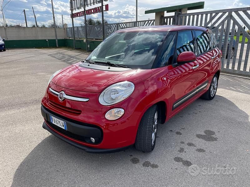 Usata Fiat 500L Living 95 CV (69 kW) 2015 Rosso Monovolume