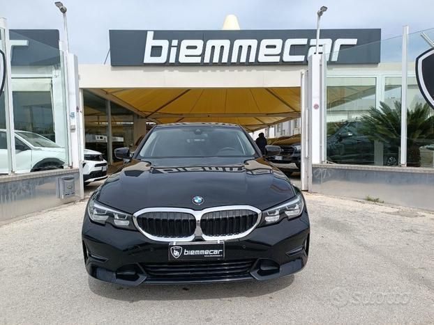 Usata BMW 318 Luxury Line 150 CV (110 kW) 2020 Nero Berlina