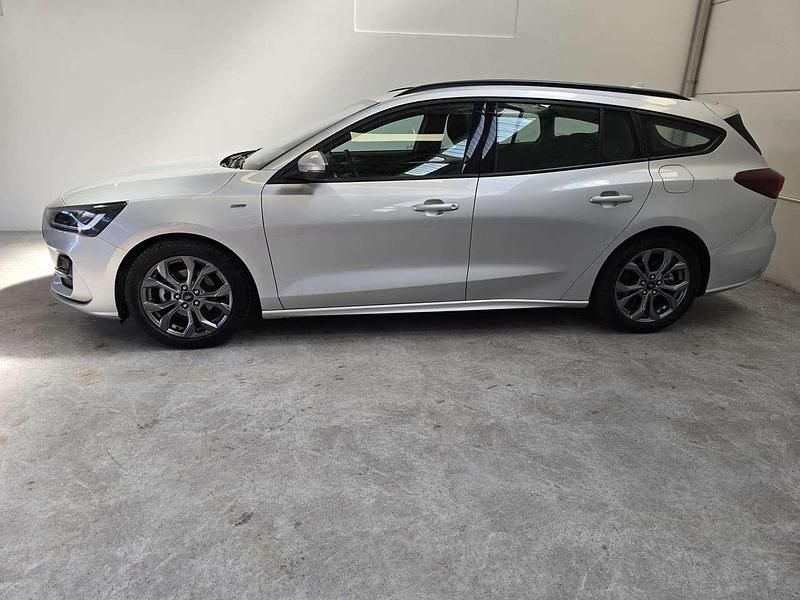 Usata Ford Focus ST-Line 125 CV (91 kW) 2023 Grigio Station wagon