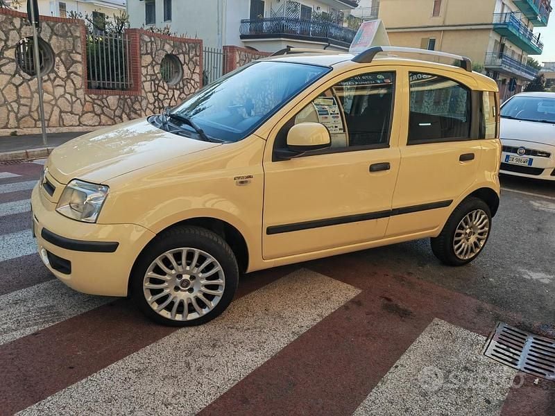 Usata Fiat Panda 77 CV (56 kW) 2012 Giallo Utilitaria