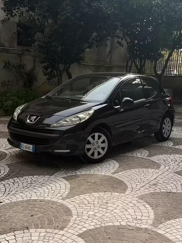 Usata Peugeot 207 95 CV (69 kW) 2008 Nero Berlina