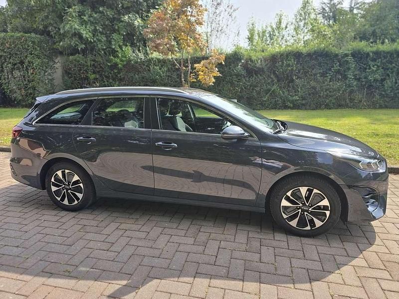 Usata Kia Ceed Sportswagon Spirit 105 CV (77 kW) 2022 Grigio Station wagon