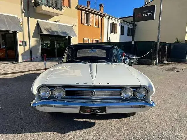Usata Buick Skylark 190 CV (139 kW) 1962 Bianco Cabrio