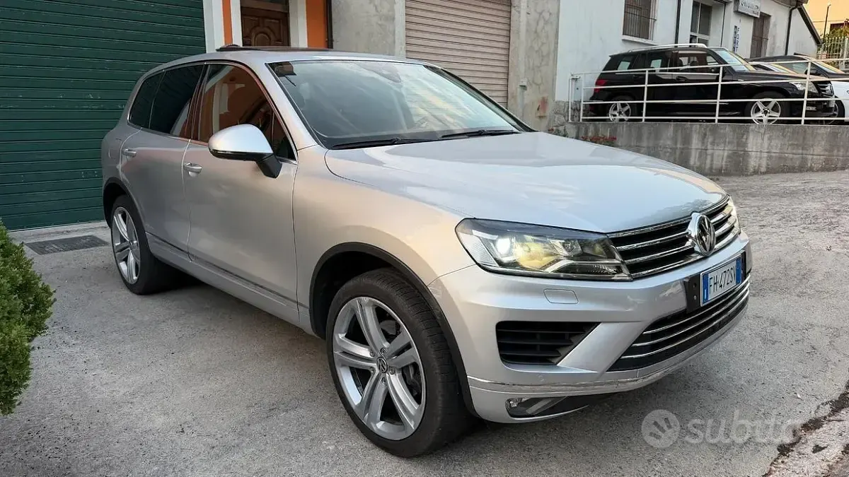 Usata VW Touareg Executive 262 CV (192 kW) 2017 Grigio SUV