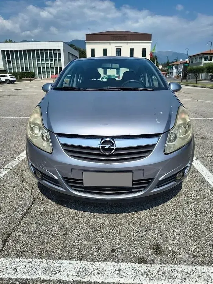 Usata Opel Corsa Enjoy 80 CV (58 kW) 2007 Utilitaria