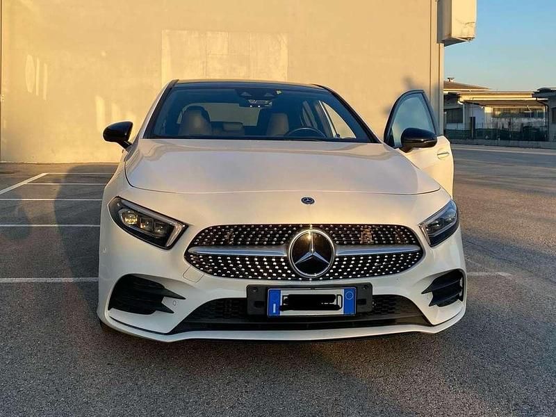Usata Mercedes A180 Premium 116 CV (85 kW) 2019 Bianco Berlina