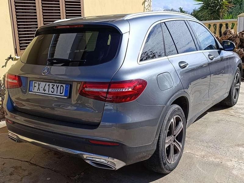 Usata Mercedes GLC250 Executive 204 CV (150 kW) 2017 Argento SUV