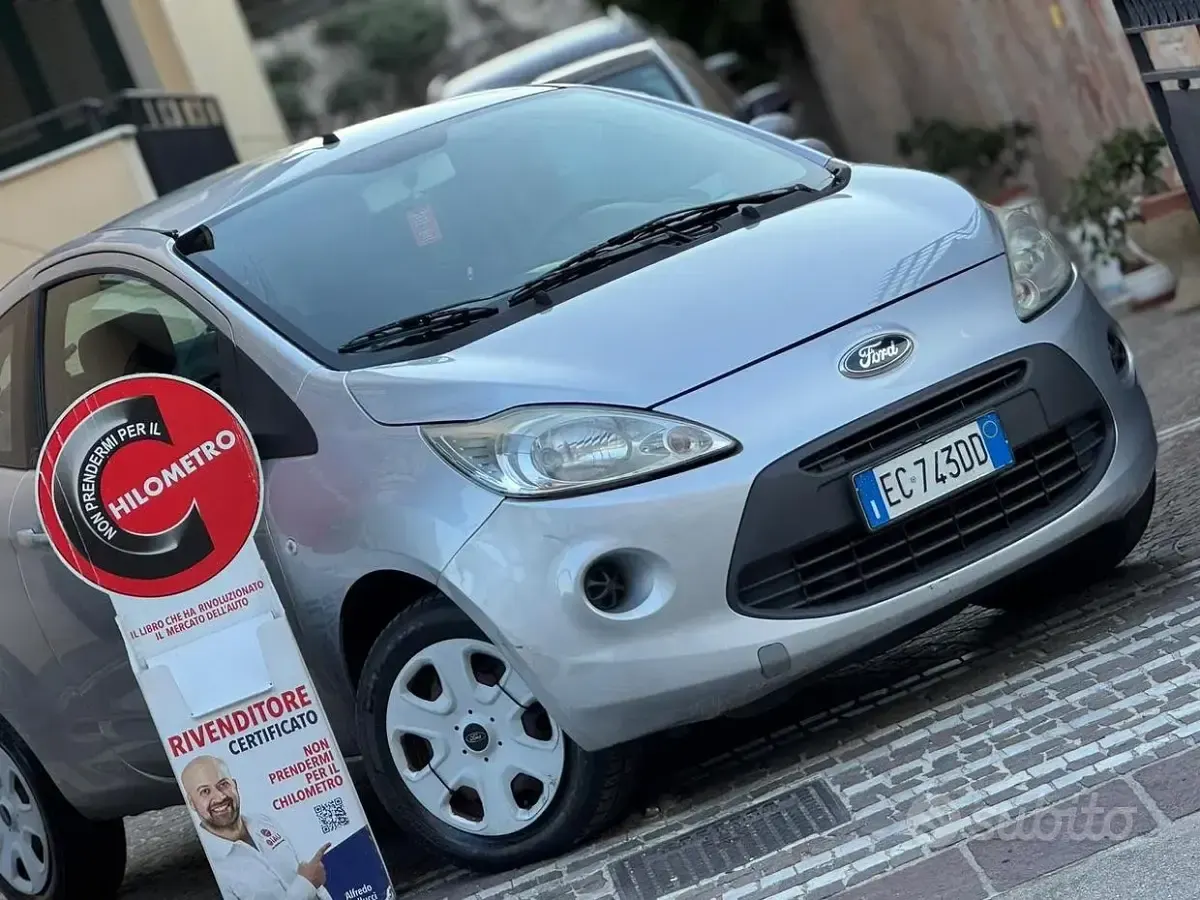 Usata Ford Ka Titanium 75 CV (55 kW) 2010 Grigio Utilitaria