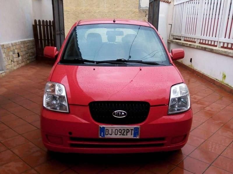 Usata Kia Picanto LX 60 CV (44 kW) 2007 Rosso Utilitaria