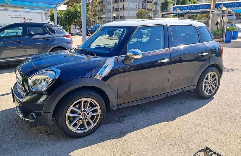 Usata Mini Countryman 111 CV (81 kW) 2015 Nero SUV