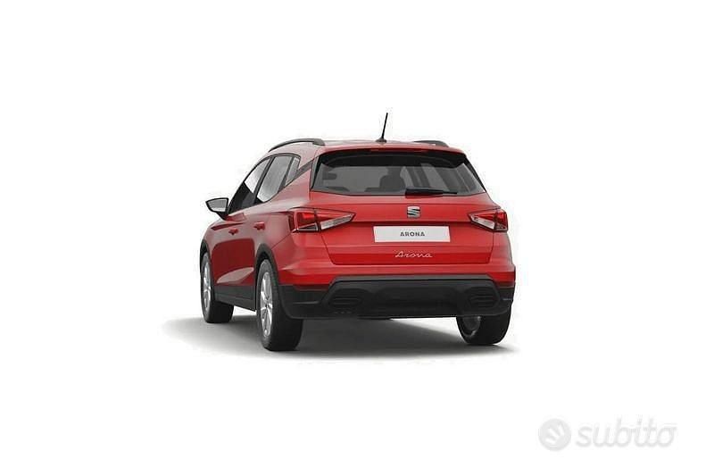 Usata Seat Arona Xperience 95 CV (69 kW) 2025 Argento SUV