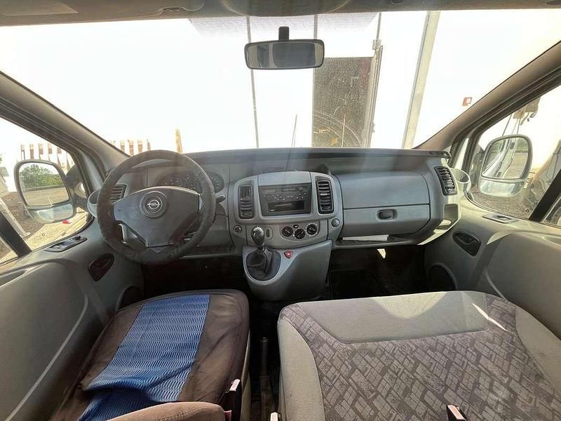 Usata Opel Vivaro 102 CV (75 kW) 2002 Bianco Monovolume