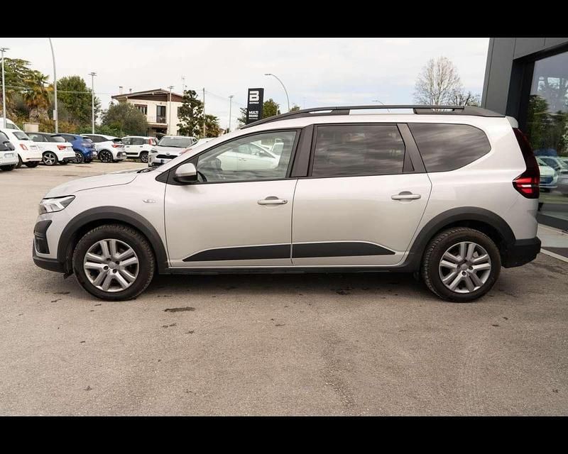 Usata Dacia Jogger Expression 101 CV (74 kW) 2023 Grigio chiaro Monovolume