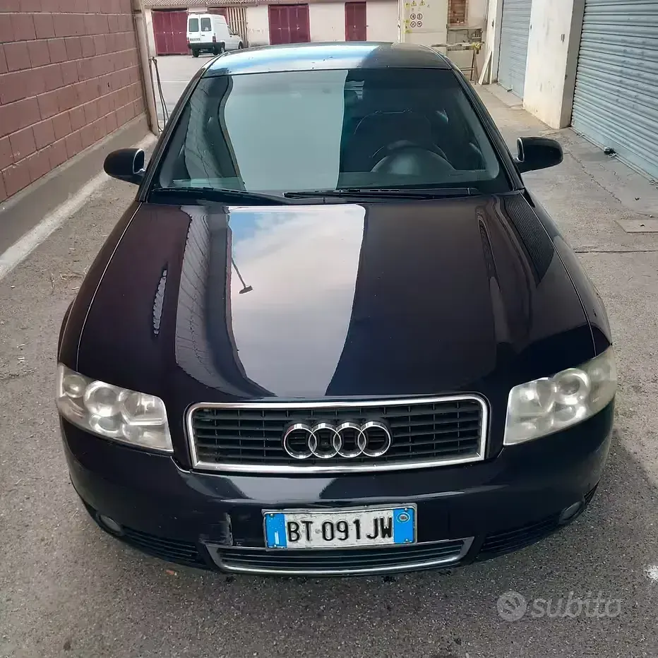 Usata Audi A4 130 CV (95 kW) 2002 Bluazzurro Berlina