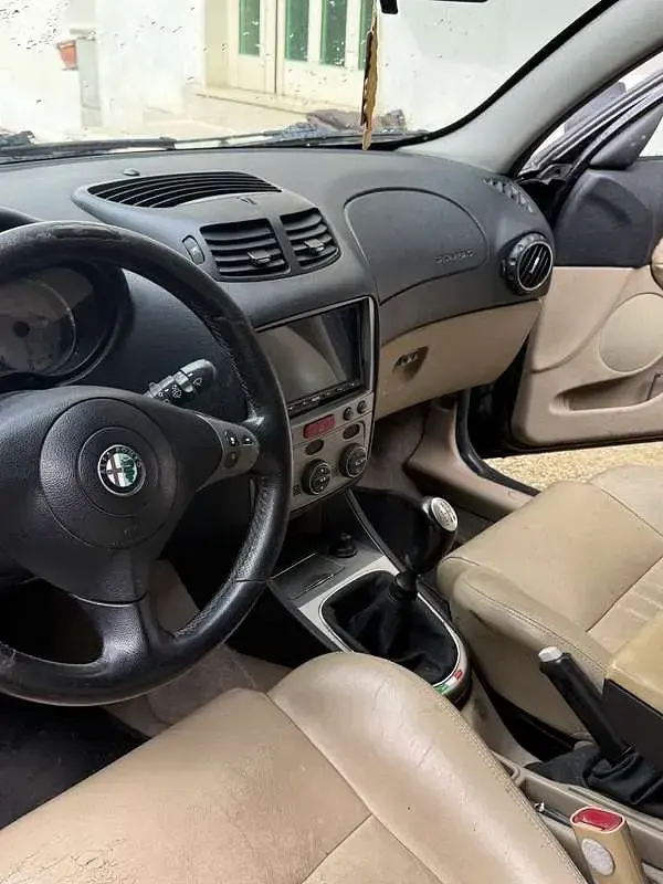 Usata Alfa Romeo 147 Distinctive 120 CV (88 kW) 2007 Utilitaria