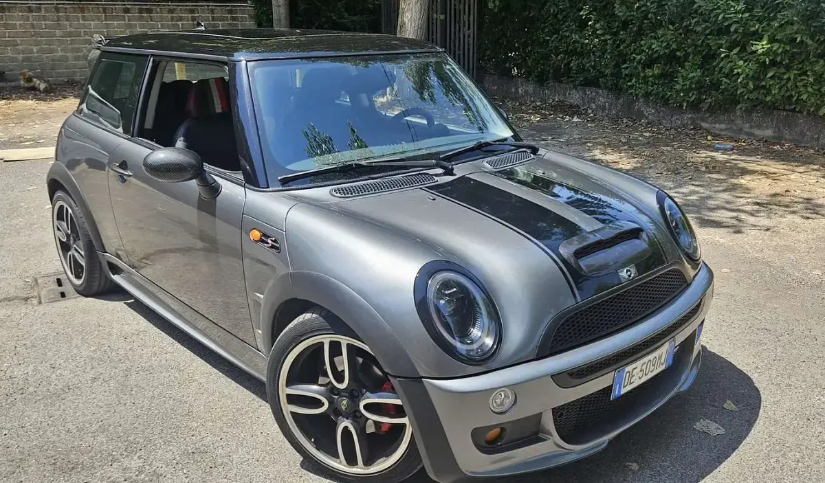 Usata Mini Cooper S 170 CV (125 kW) 2006 Grigio Utilitaria