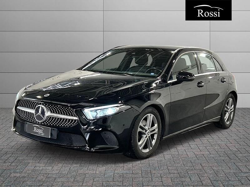 Usata Mercedes A180 Business 116 CV (85 kW) 2016 Grigio Berlina