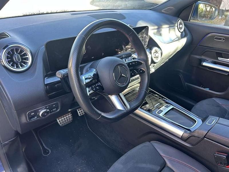 Usado Mercedes GLA250 AMG Line Premium 224 CV (164 kW) 2023 Azul SUV