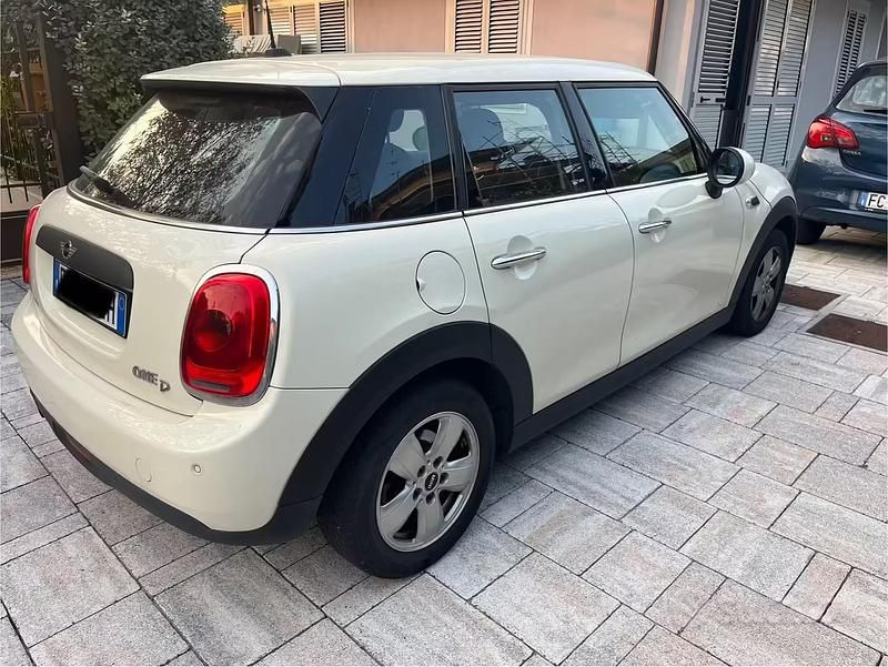 Usata Mini One D 95 CV (69 kW) 2017 Bianco Utilitaria
