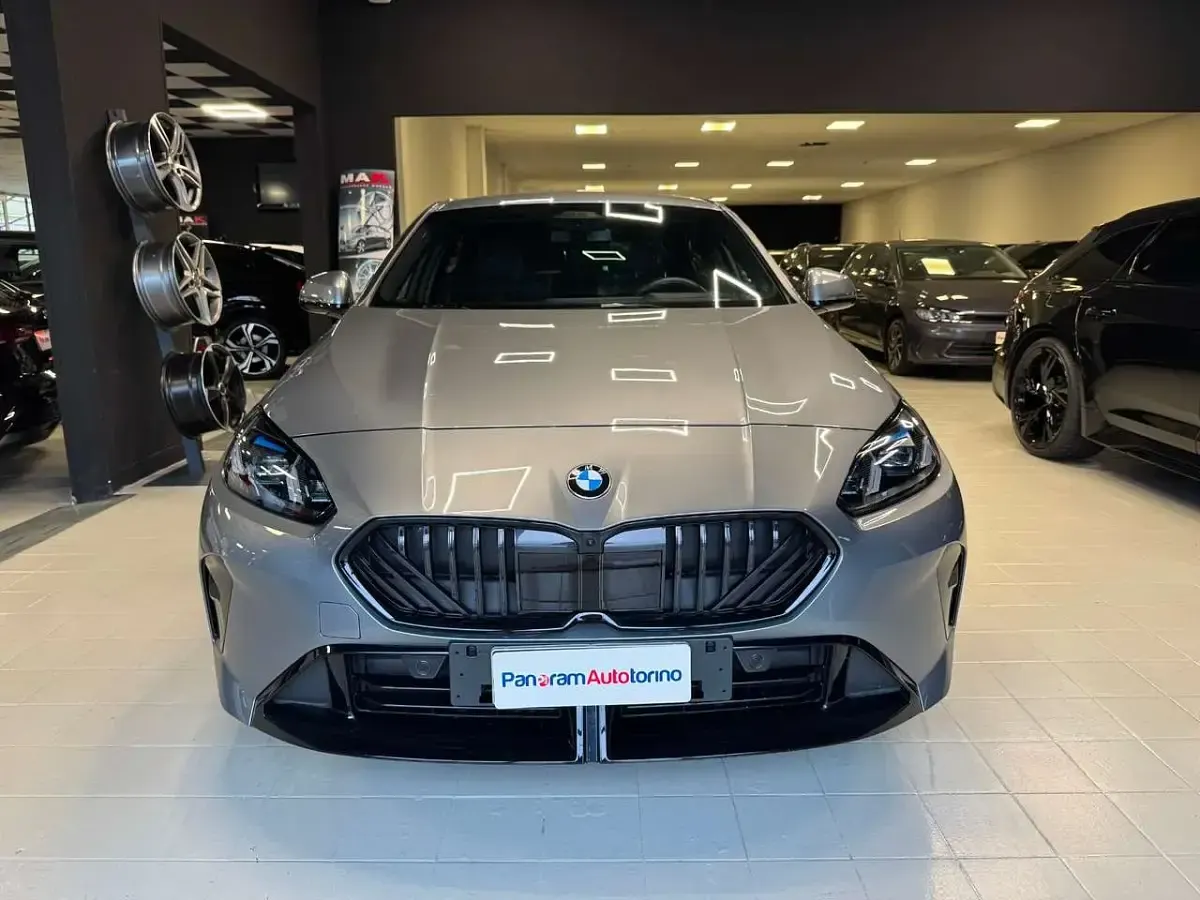 Usata BMW 118 M Sport 150 CV (110 kW) 2025 Grigio Utilitaria