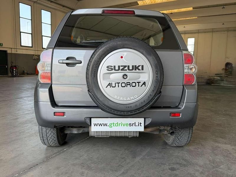 Usata Suzuki Grand Vitara 129 CV (94 kW) 2006 Grigio metallizzato SUV