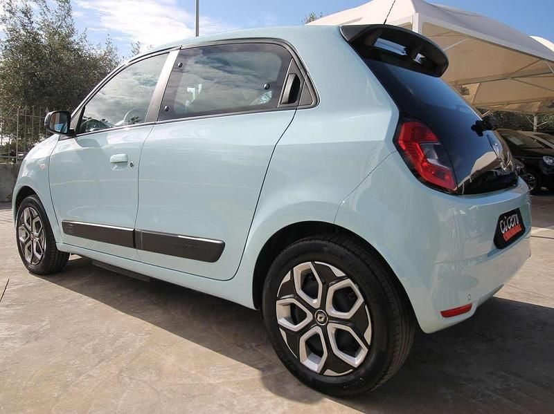 Usata Renault Twingo Equilibre 30 kW (42 CV) 2023 Azzurro nuvola Utilitaria