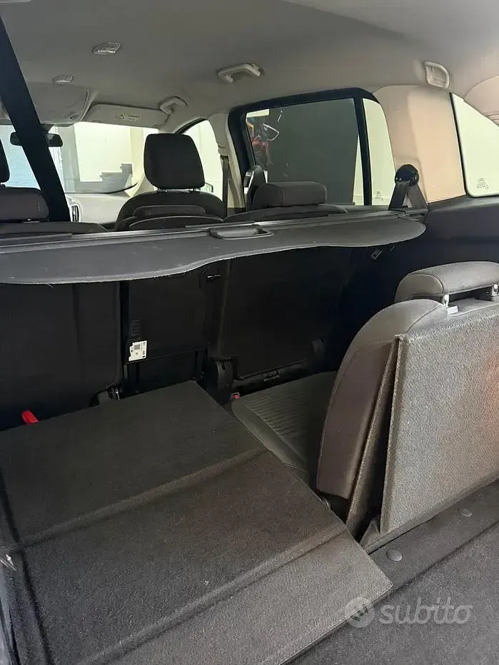 Usata Ford C-MAX 120 CV (88 kW) 2016 Grigio Monovolume