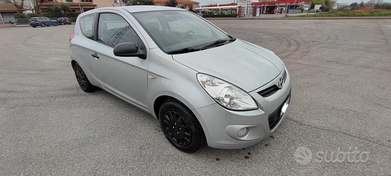 Usata Hyundai i20 2009 Grigio Utilitaria