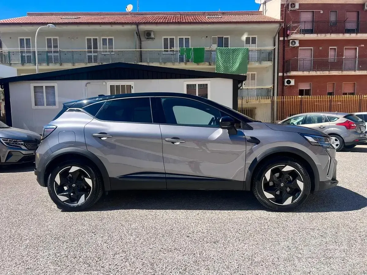 Usata Renault Captur Techno 91 CV (66 kW) 2025 Grigio SUV