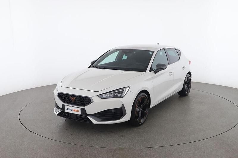 Bianco Usata 2024 Cupra Leon | 26.599 € (Super prezzo) - Immagine 1/4