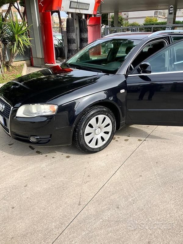 Usata Audi A4 Ambiente 116 CV (85 kW) 2004 Nero Station wagon