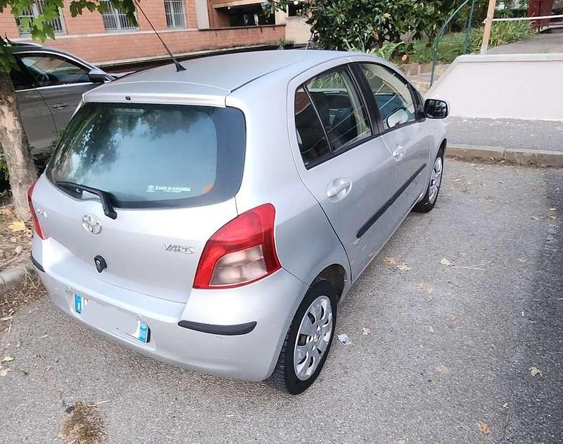 Usata Toyota Yaris Sol 69 CV (50 kW) 2008 Berlina