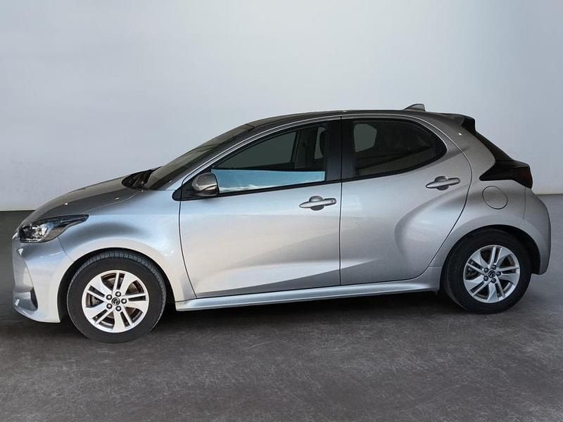 Usata Mazda 2 116 CV (85 kW) 2022 Stormy silver Berlina