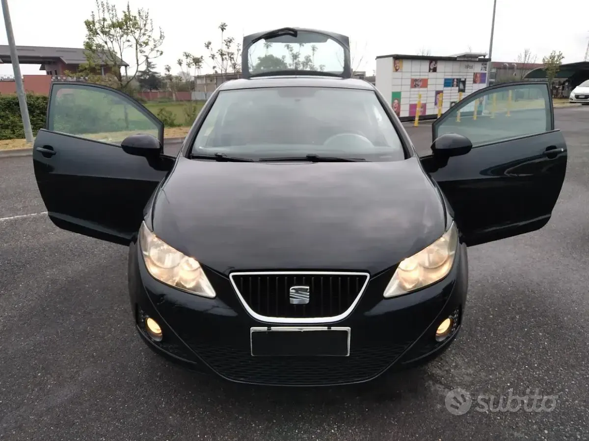 Usata Seat Ibiza 70 CV (51 kW) 2008 Nero Berlina
