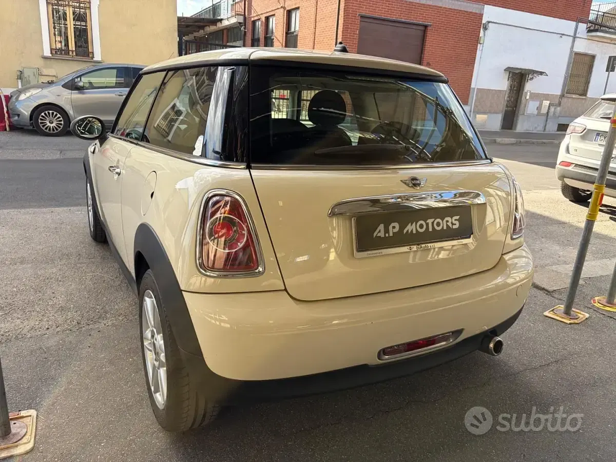 Occasion Mini Cooper D 112 ch (82 kW) 2012 Beige Citadine