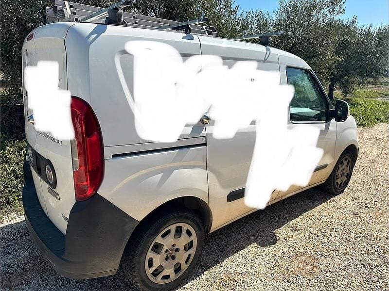 Usata Fiat Doblò 120 CV (88 kW) 2018 Bianco Monovolume