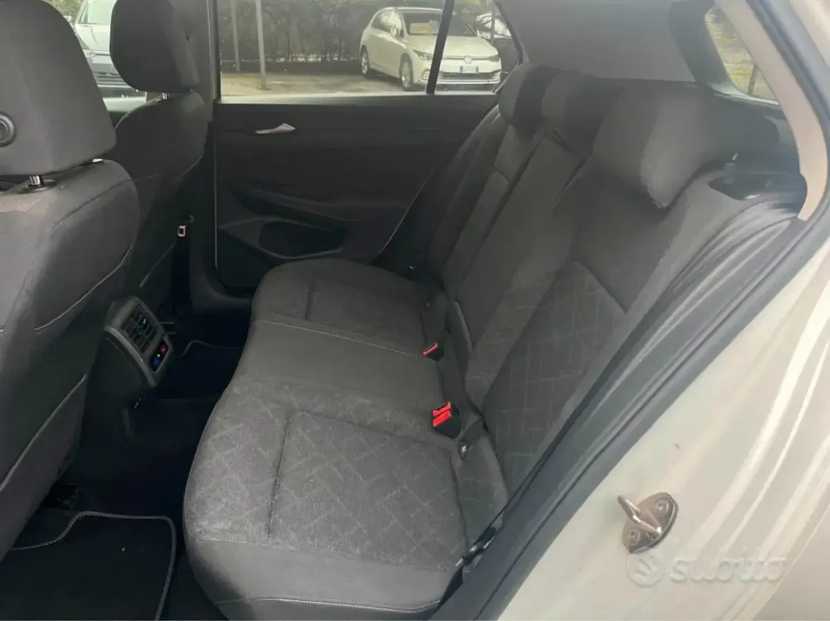 Usata VW Golf VIII 110 CV (80 kW) 2021 Bianco Berlina