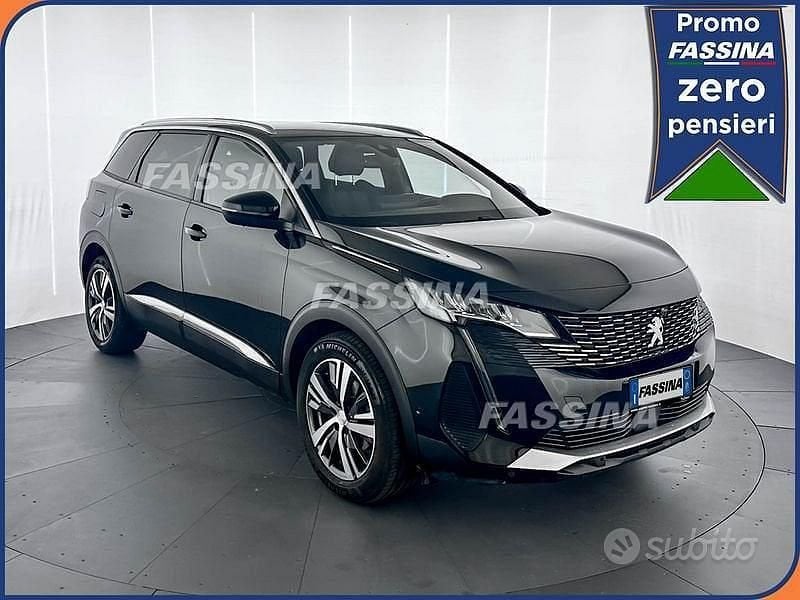 Nero Usata 2024 Peugeot 5008 Allure SUV | 24.900 € (Buon prezzo) - Immagine 1/4